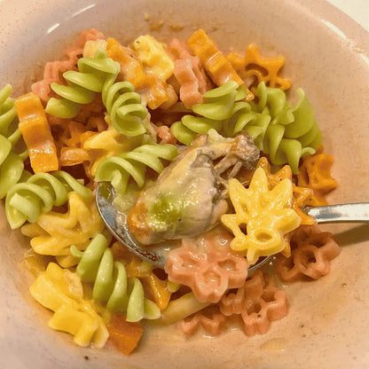 能登でしか買えないお土産ギフト・農家のパスタ・能登牡蠣ホワイトシチューのギフトセット・パスタとシチューが良く絡んでとても美味しいです。内祝い・贈答品・プレゼントに人気です。