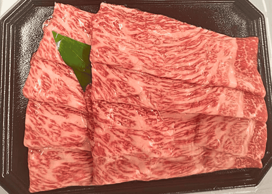 国産黒毛和牛・すき焼き用・肩肉・８００ｇ・お中元・お歳暮・贈答品に喜ばれる美味しいお肉