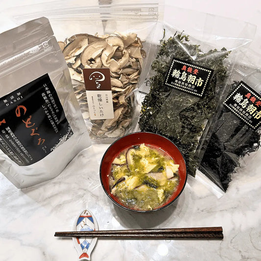 能登でしか買えないお土産ギフト-４【のどぐろの出汁ベース】ギフトセット・商品と調理済みスープ・お中元・お歳暮・プレゼントに選ばれています。