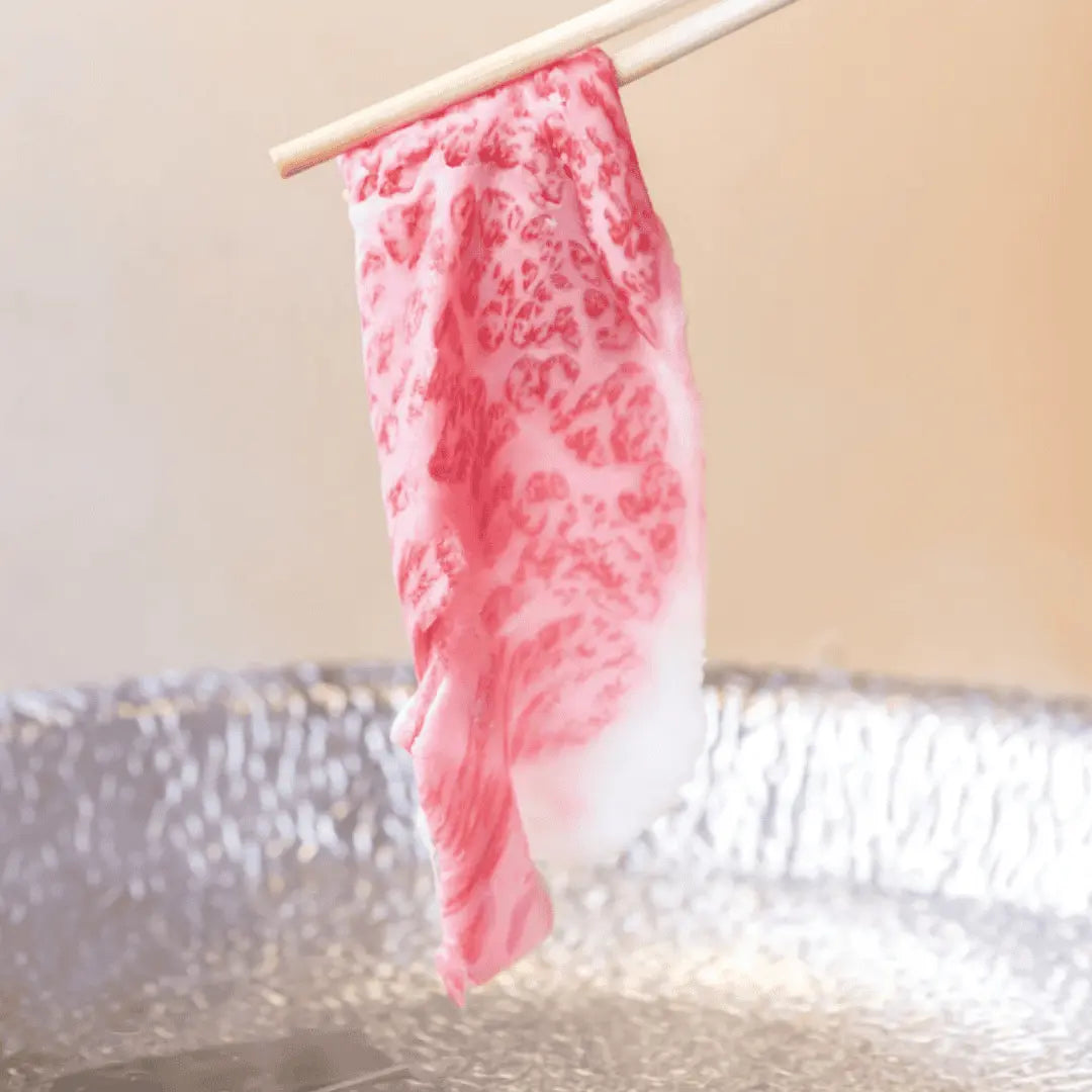 黒毛和牛のしゃぶしゃぶ・８００ｇ・Ａ５等級・長期肥育の厳選されたお肉ギフト・お中元・お歳暮に選ばれています。